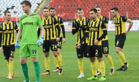 Треньорът на Ботев Пловдив няма да води тима срещу Черно море - 1