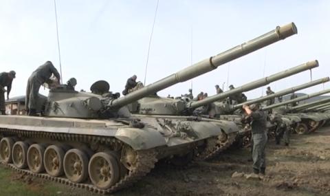 Учебни стрелби с танкове Т-72 на полигона &quot;Ново село&quot; (ВИДЕО) - 1