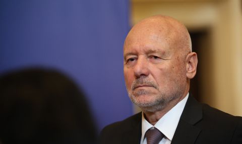 Тодор Тагарев обясни за пореден път: Няма да изпращаме жива сила в Украйна - 1