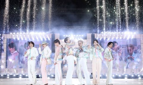 BTS се завърнаха на сцената в Сеул (ВИДЕО) - 1