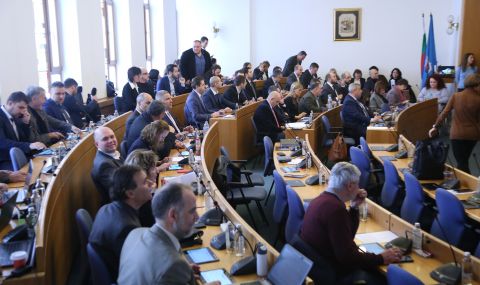 ДБ: Общината прокара изменения в ЗУТ, противоречащи на Конституцията и в ущърб на София - 1