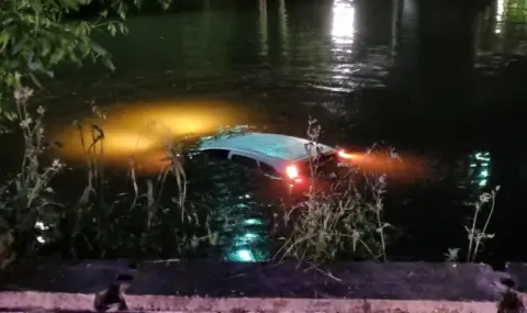 32-годишен пловдивчанин падна с автомобила си в река Тунджа в градския парк на Ямбол - 1