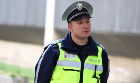 Украинец се издъни здраво, предложи подкуп на полицая, отказал 10 хил. евро - 1