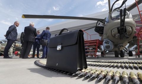 Русия доставя оръжие и хеликоптери на съседки на Афганистан - 1