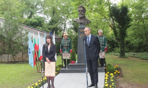 Паметник на Христо Ботев бе открит в Каварна - 1