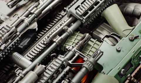 Израелската армия: Открити са оръжия в болницата "Ал Шифа" в Газа - 1