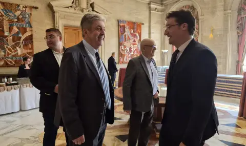 Крум Зарков: Конституцията ни поставя ясна цел - демократична, правова и социална държава. Тя още не е изпълнена