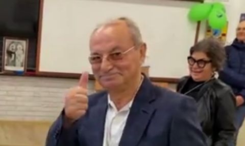 Ахмед Доган във Фейсбук: Дарявам 1 милион турски лири за пострадалите от труса в Турция - 1