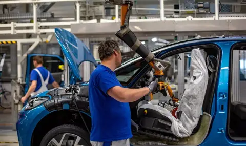 ЕК иска всички служебни автомобили да са електрически? - 1