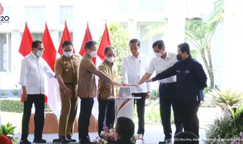 Президентът на Индонезия Джоко Видодо представи индонезийската ваксина "Индовак"  - 1