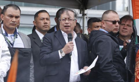Новият президент на Колумбия спря арестите и исканията за екстрадиция на партизани - 1