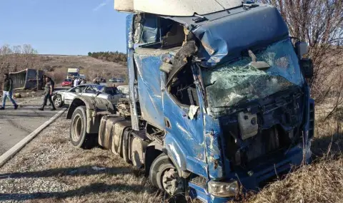 Дрогиран турски шофьор предизвика катастрофа и избяга - 1