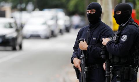 Задържаха терорист, планирал атака в България - 1