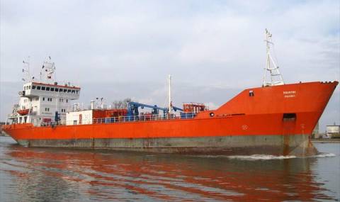 Украйна: Български танкер наруши ембаргото на Крим (СНИМКИ) - 1