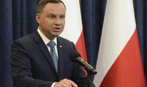 Президентът на Полша одобри спорен закон - 1