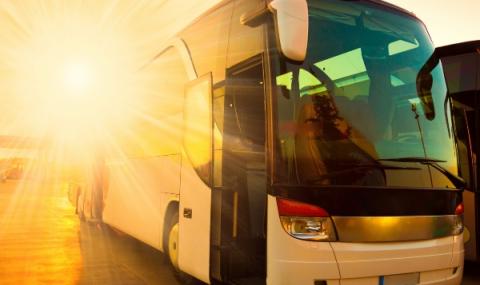 Пътнически автобус, пътуващ за Силистра, аварира 4 пъти - 1