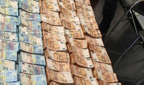 Рекорд: Близо милион евро заловиха митничарите на ГКПП "Капитан Андреево" - 1