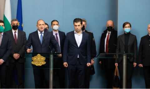 Румен Радев и Кирил Петков заминават за Брюксел - 1