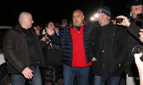 Съдът решава законно ли е задържането на Борисов - 1