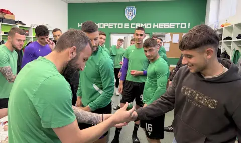 Юноша на Черно море спечели турнир по борба с великденски яйца - 1