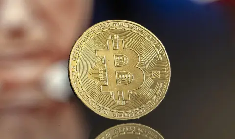 Bitcoin price could reach $1 million  - 1