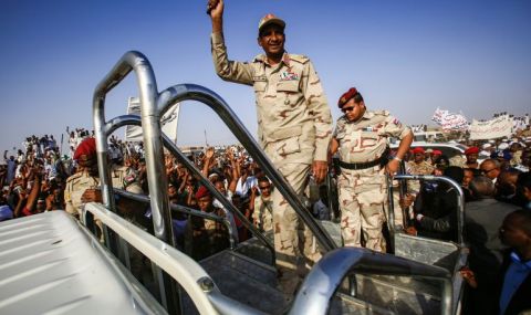 Суданската армия залови контрабандно оръжие от чужда страна  - 1