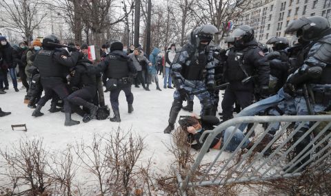 Над 1500 души са арестувани на протестите в Русия - 1