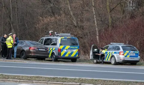 Two buses collide, injuring 40 people in Czech Republic - 1