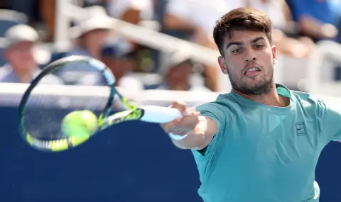 Карлос Алкарас започна с трудна победа в Синсинати, Медведев сензационно отпадна - 1