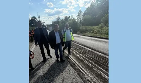 Minister Ivanov inspects critical sections around Telish  - 1