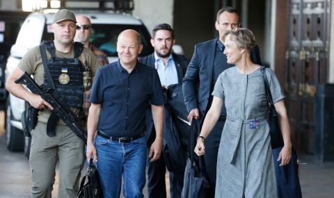 Германският канцлер Шолц пристигна в Киев за среща със Зеленски - 1