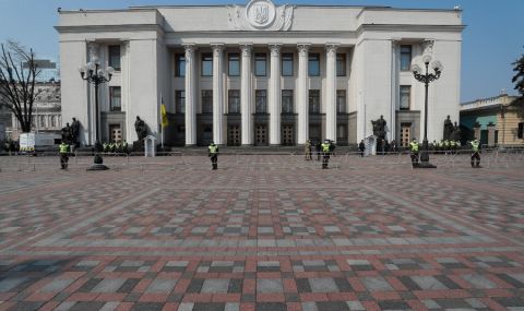 Украйна: Приет е закон определящ Русия като "терористична държава" - 1