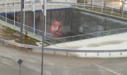 Потоп в Бургаско, Варненски булевард стана водопад ВИДЕО - 1