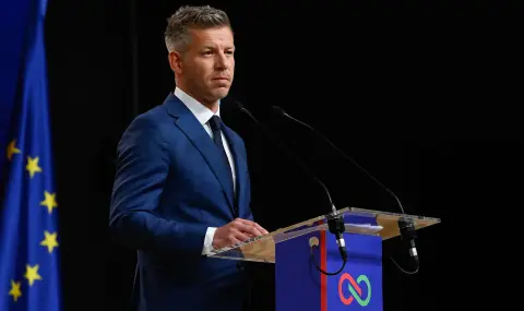 Mixed political reactions in Romania after Peter Magyar's election victory  - 1