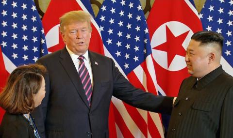 Тръмп и Ким си стиснаха ръцете и отидоха на вечеря - 1