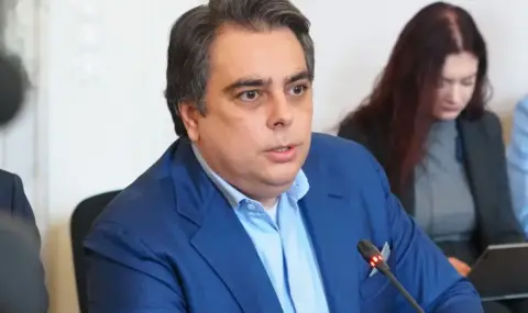 Асен Василев: Дори с евро в джоба ни нито имаме здравеопазване, нито правосъдната система работи - 1