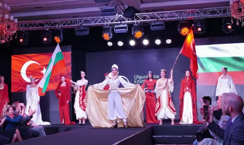 Exquisite fashion show at the Days of Turkish Culture in Sofia  - 1