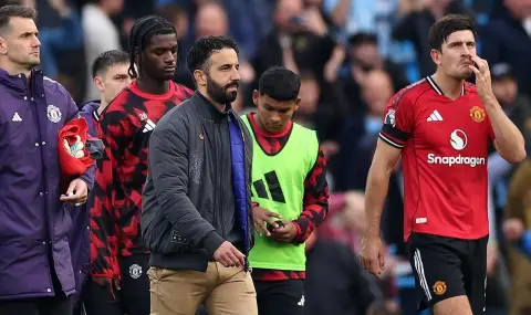 Напрежението за Аморим расте - собственикът на Ман Юнайтед пристигна за кризисни разговори с треньора - 1