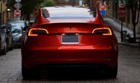 Tesla продава готови базови електромобили на момента - 1