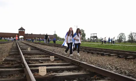 В Полша започна разследване срещу евродепутат, според когото газовите камери в Аушвиц са "фейк" - 1