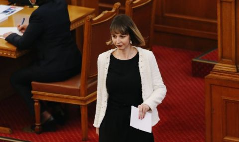 Деница Симеонова: Вярвам, че трябва да има кабинет, но не на всяка цена - 1