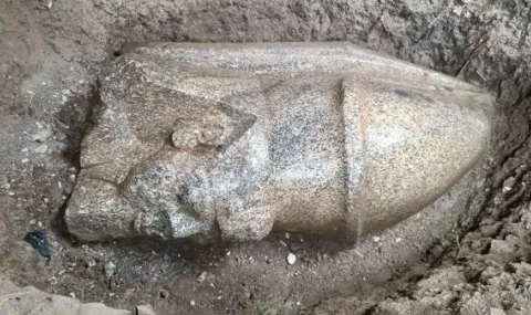 Край дом в Египет откриха 1,6-метрова глава на Рамзес II - 1