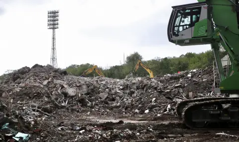 Стадион „Българска армия“ вече е разрушен!