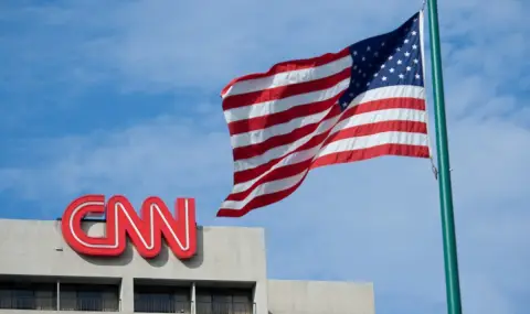 1 юни 1980 г: Тед Търнър стартира CNN - първият 24-часов новинарски канал - 1