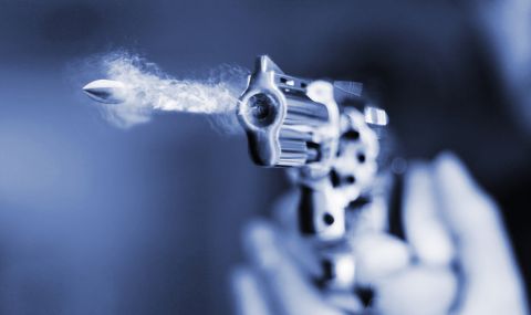 Мъж бе прострелян 60 пъти от полицията - 1