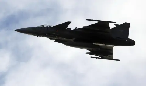 Poland activates its own and allied air forces due to Russian strikes on Ukraine  - 1