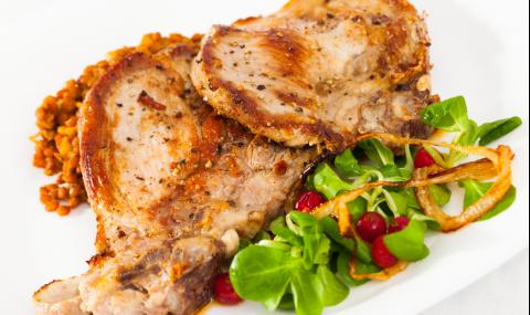 Рецепта за вечеря: Свински вратни пържоли на фурна - 1