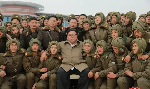 Внезапна проверка! Ким Чен Ун посети стратегическо авиационно поделение - 1