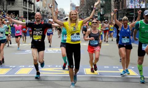 „Адидас“ поздрави маратонци в Бостън: Оцеляхте! - 1