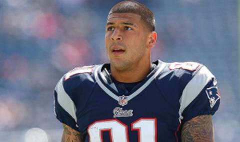 Звезда на американския футбол се самоуби - 1